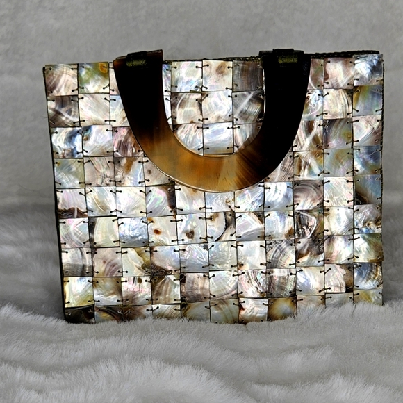 SHIRA LEAH Abalone Shell Clutch Handbag - Picture 2 of 8